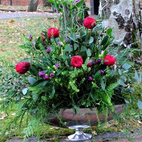 fwthumbCHRISTMAS FLORAL ARRANGEMENT IN SILVER VESSEL.jpg